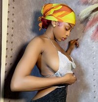 African Queen for Cam Show and Real meet - puta in Noida