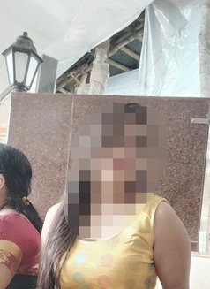 Cam show & real meet - puta in Bangalore Photo 1 of 4