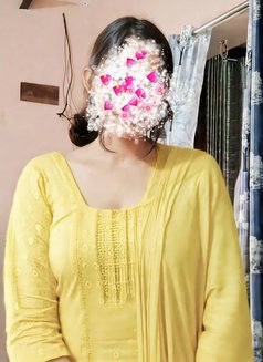 Nandani naw girl - masseuse in Hyderabad Photo 1 of 5