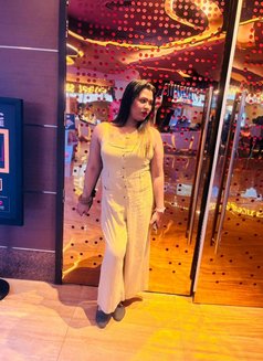 Nandinini - Transsexual escort in Mumbai Photo 1 of 5