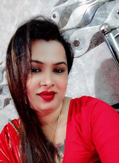 Nandinini - Transsexual escort in Mumbai Photo 5 of 5