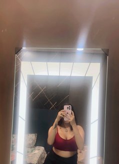 Nandu - escort in Noida Photo 2 of 7