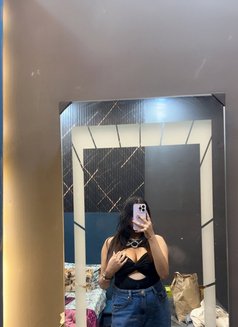 Nandu - escort in Noida Photo 6 of 7