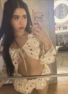 Nani - escort in Bangkok Photo 3 of 8