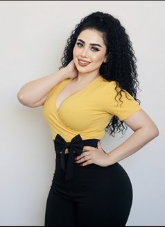 Nani - escort in Abu Dhabi Photo 1 of 8