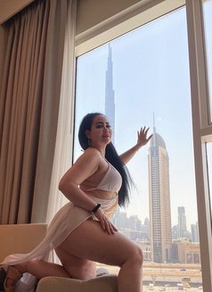 Nani - escort in Abu Dhabi Photo 2 of 8