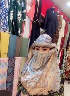 Nani - escort in Abu Dhabi Photo 5 of 8