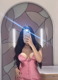 Nania - puta in Al Ain Photo 1 of 4