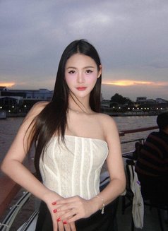 Nanja - Transsexual escort in Shanghai Photo 4 of 29