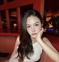 Nanja - Transsexual escort in Tokyo Photo 23 of 27