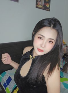 Nanny romantic massage - puta in Muscat Photo 18 of 22