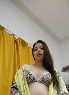 Nanny - masseuse in Al Manama Photo 3 of 4