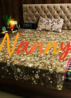 Nanny real meet only No nonsense talk - masseuse in Chandigarh Photo 7 of 13