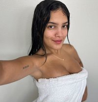 Naomi - escort in Edinburgh