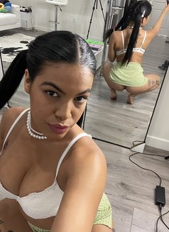 Naomi - escort in Liverpool Photo 1 of 7