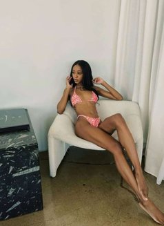 Naomi - escort in Jeddah Photo 4 of 5