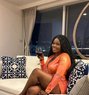 Naomi Campbell - puta in Dar es Salaam Photo 5 of 5
