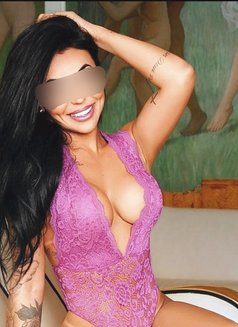 Naomi Dior - escort in Singapore Photo 1 of 7
