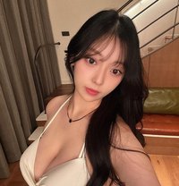 Naomi - escort in Taipei Photo 4 of 5