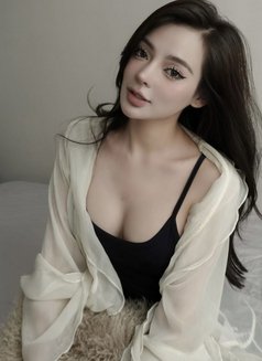 Naomi - escort in Taipei Photo 5 of 5