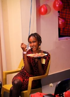 Naomi 🫦 - puta in Nairobi Photo 3 of 6