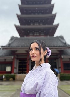 Naomi - puta in Osaka Photo 5 of 8