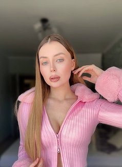 Naomi - escort in Dubai Photo 9 of 9