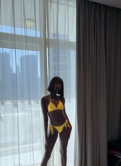 Naomi - escort in Dubai Photo 4 of 8