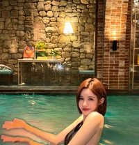 Nora - escort in Singapore Photo 1 of 9