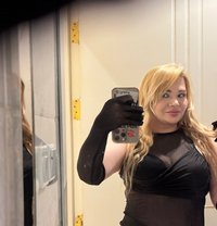 Dianna - puta in Riyadh Photo 1 of 7