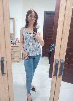 Narges - escort in Muscat Photo 4 of 5