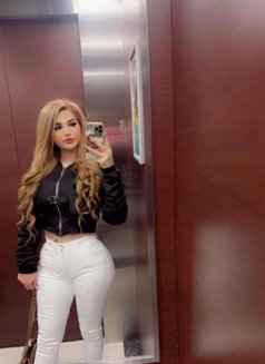 Narin - puta in Baku Photo 27 of 30