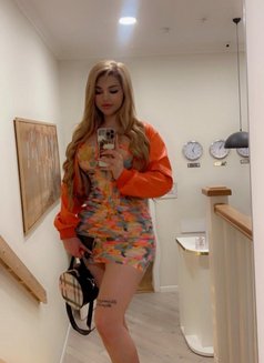 Narin - puta in Baku Photo 29 of 30