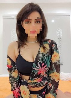 Narin threesome - puta in Muscat Photo 12 of 12