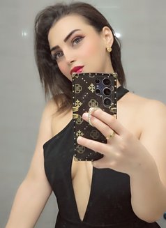 Narjis - escort in Dubai Photo 2 of 7