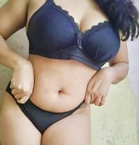 Narmada Hot Baby Live Cam - puta in Colombo Photo 1 of 7
