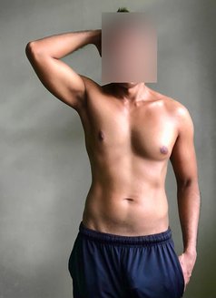 Nash - Male escort in Colombo Photo 8 of 9