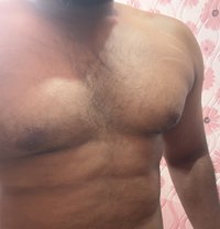Naslen - Acompañantes masculino in Chennai