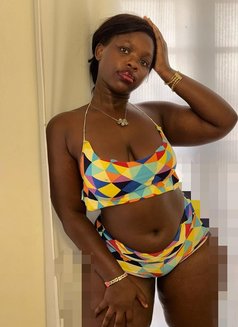 Nasrah - escort in Muscat Photo 1 of 2