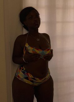 Nasrah - escort in Muscat Photo 2 of 2