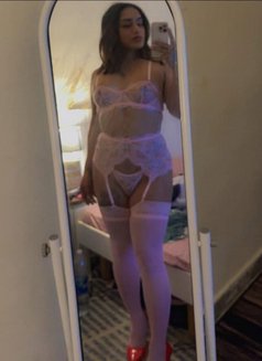 Nassie - Transsexual escort in Kuwait Photo 11 of 14