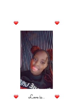 Nasty Videos & Company for Papa - puta in Nairobi Photo 1 of 4