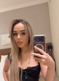 Nastya 18 First Time - puta in Dubai Photo 9 of 12