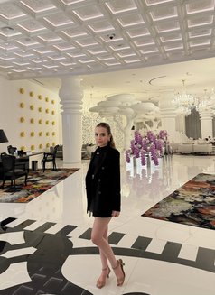 Nastya 19 Student - puta in Dubai Photo 6 of 12