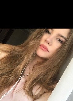 Nastya - New girl from Russia - Agencia de putas in Dubai Photo 4 of 6