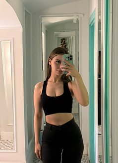 Nastya - escort in Jeddah Photo 6 of 7