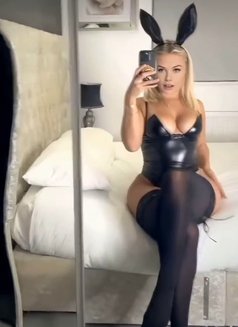 Nastya - escort in Riyadh Photo 3 of 4
