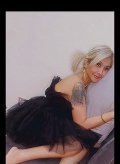 Natacha - masseuse in Al Manama Photo 3 of 9