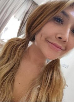 Natacha - Masajista in Al Manama Photo 5 of 8