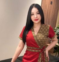 Natalee Sexy Massage - puta in Riyadh Photo 2 of 6
